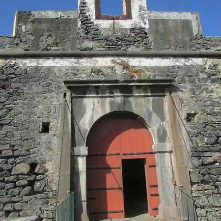 Fortaleza Do Pico פונשל