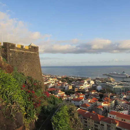 Fortaleza Do Pico 푼샬